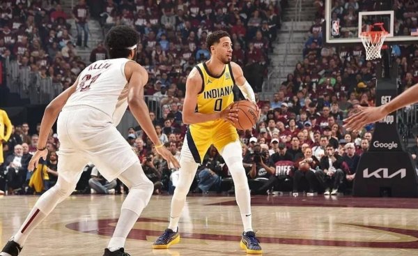正好配资 NBA 今日里程碑! 库里 22+10+7 、希尔德 33+9 共破 13 项纪录